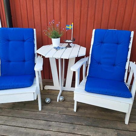 Minihus Med Stor Traedgardstomt Naera Golf Och Hav Villa Trosa Ngoại thất bức ảnh